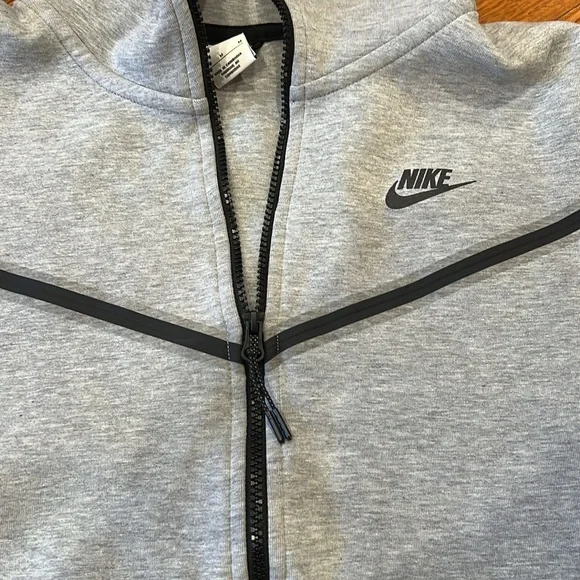 Nike Tech zip up sweater - Picture 7 of 11
